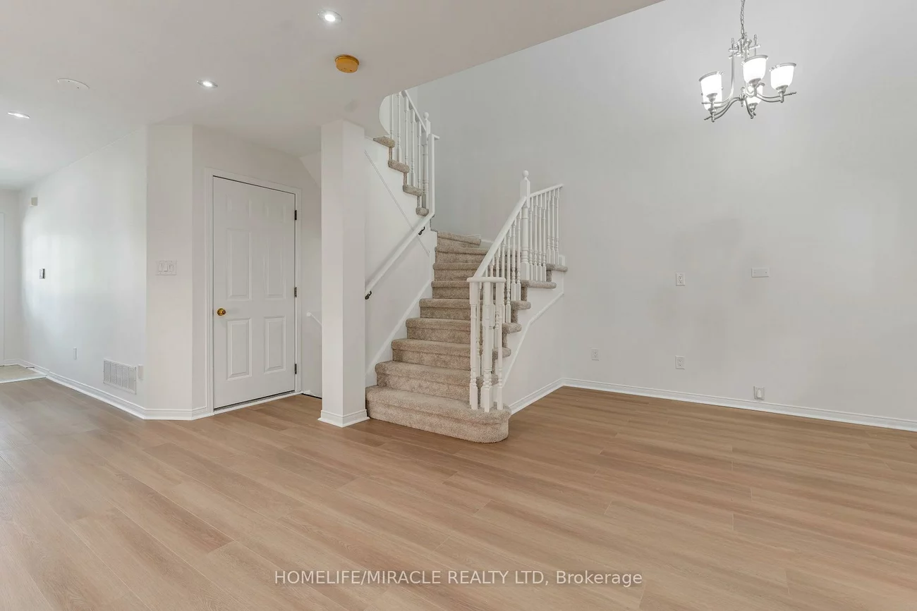 4191, Goldenrod, East Credit, Mississauga