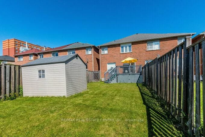 4782, James Austin, Hurontario, Mississauga