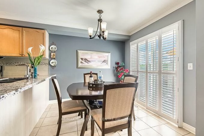 4782, James Austin, Hurontario, Mississauga