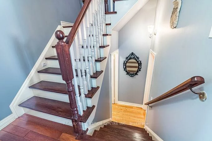 4782, James Austin, Hurontario, Mississauga