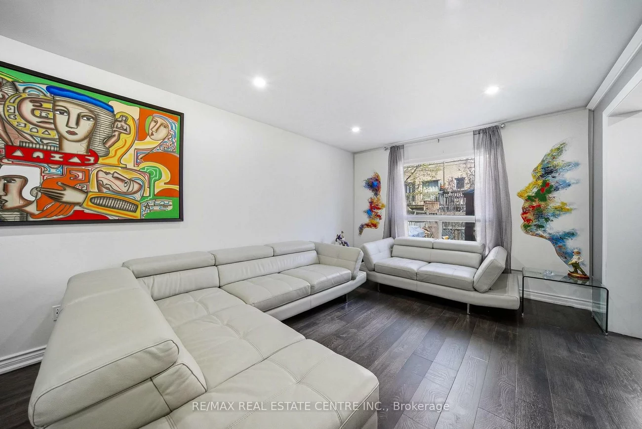 5235, Huntingfield, Hurontario, Mississauga