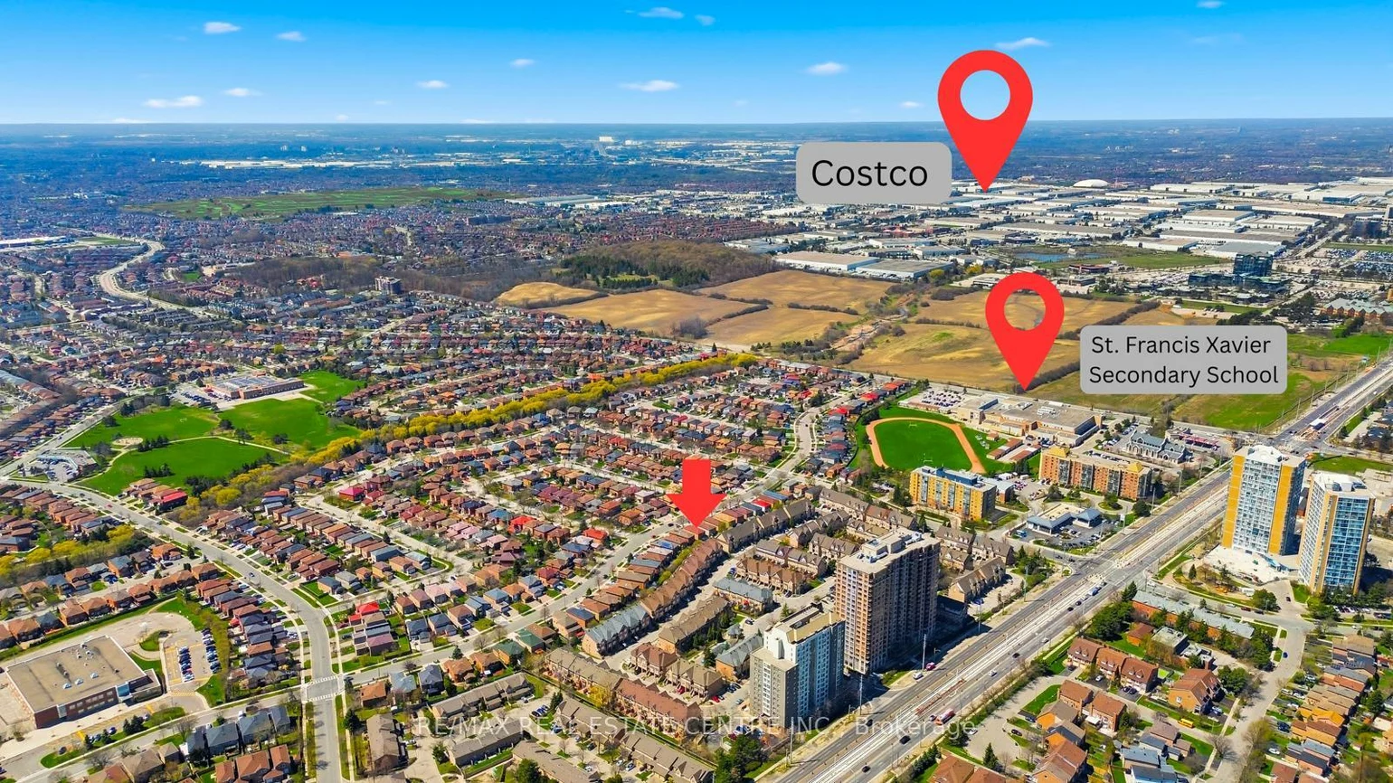 5235, Huntingfield, Hurontario, Mississauga
