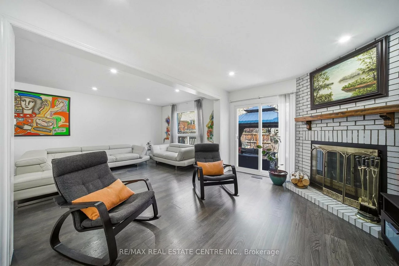 5235, Huntingfield, Hurontario, Mississauga