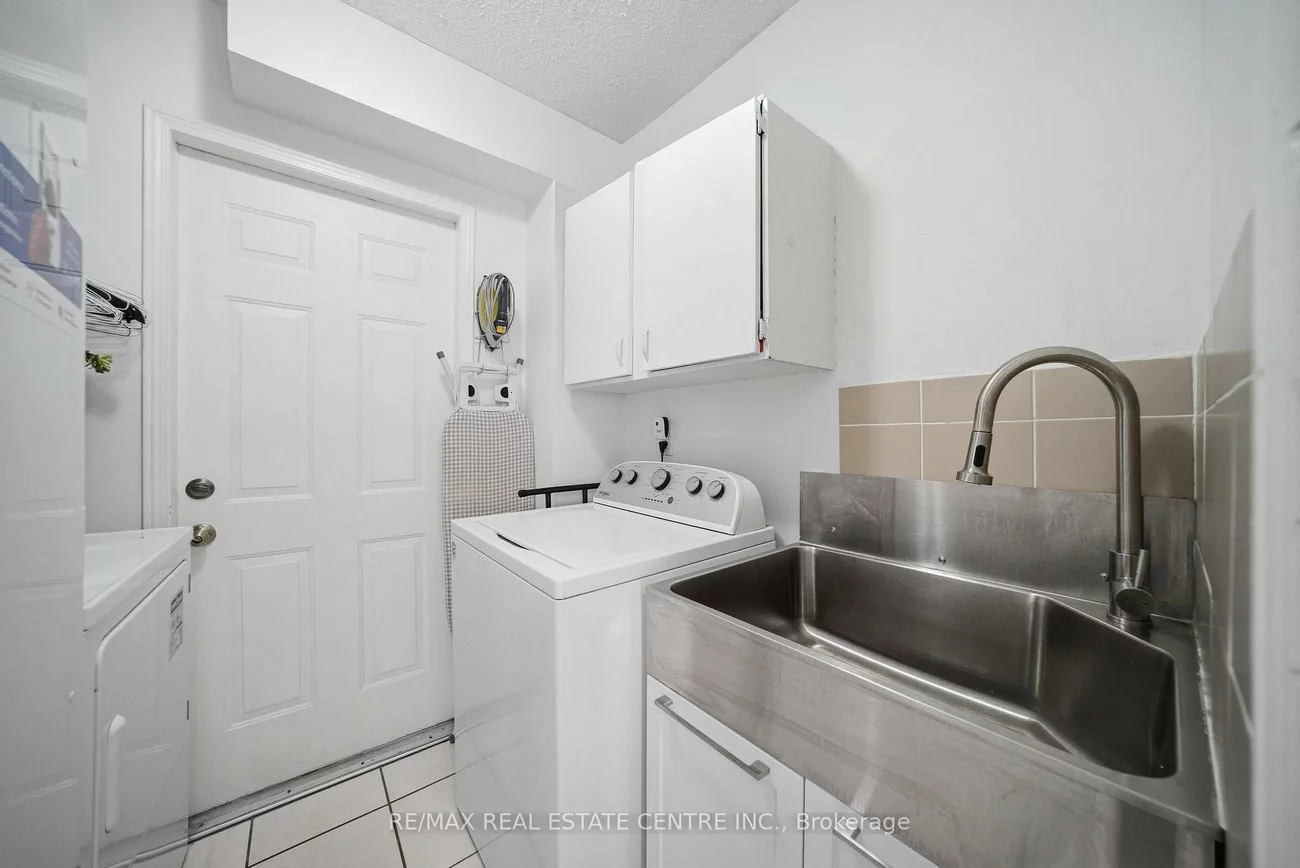 5235, Huntingfield, Hurontario, Mississauga