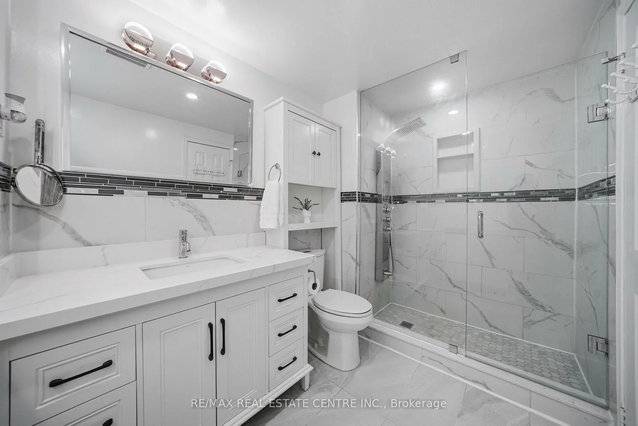 5235, Huntingfield, Hurontario, Mississauga