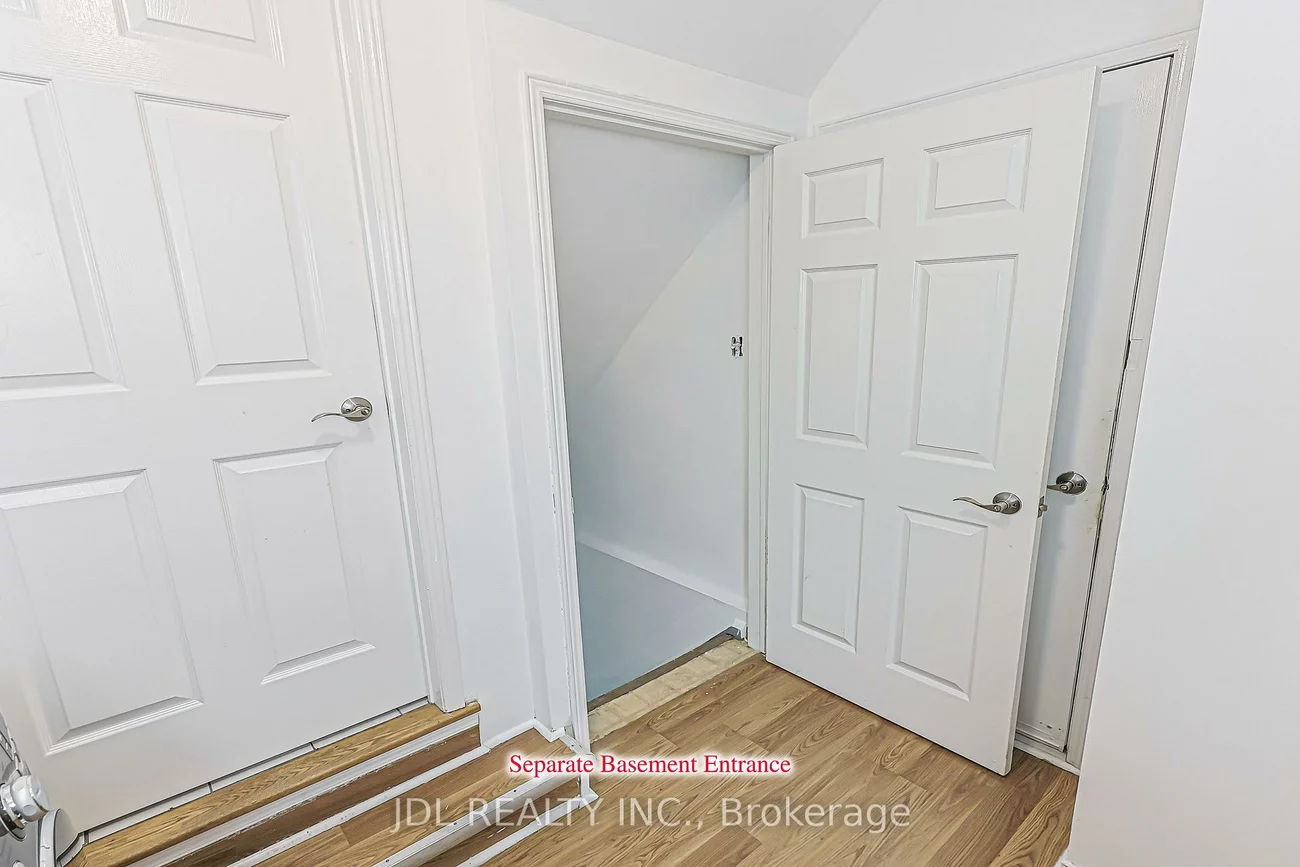 676, Ceremonial, Hurontario, Mississauga