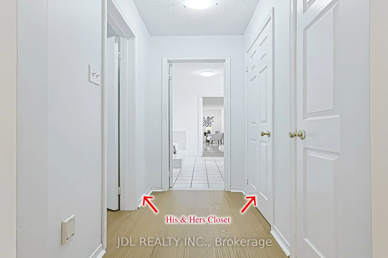 676, Ceremonial, Hurontario, Mississauga