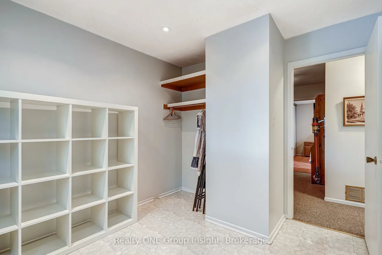 2713, Andorra, Meadowvale, Mississauga