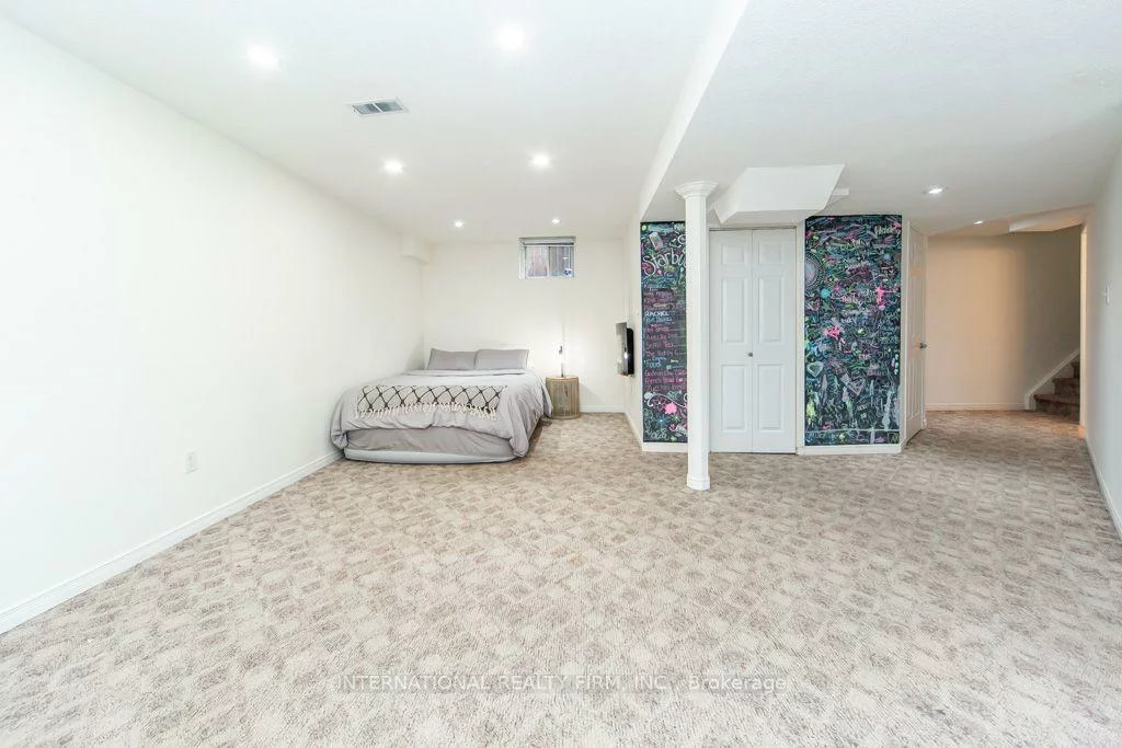2745, Galleon, Central Erin Mills, Mississauga