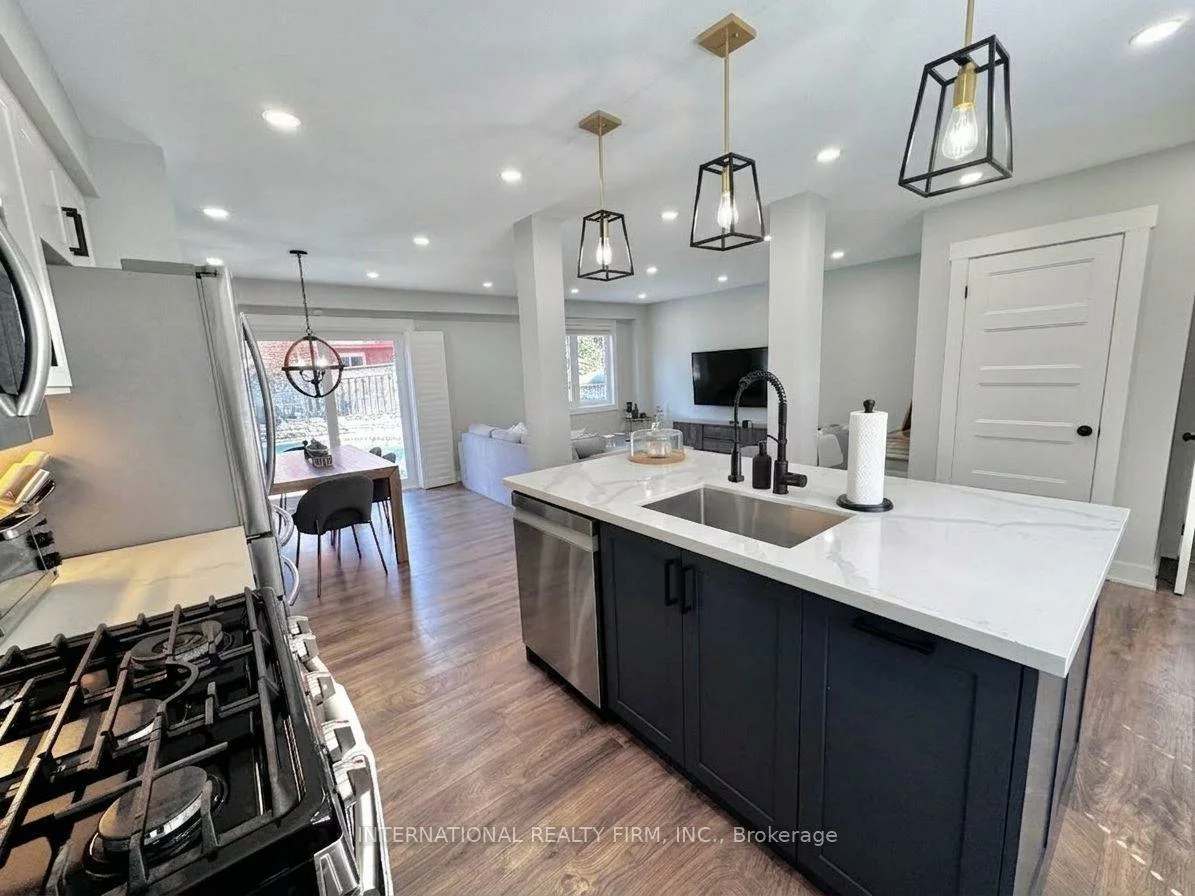 2745, Galleon, Central Erin Mills, Mississauga