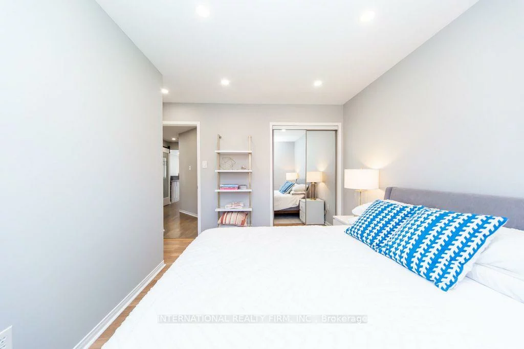 2745, Galleon, Central Erin Mills, Mississauga