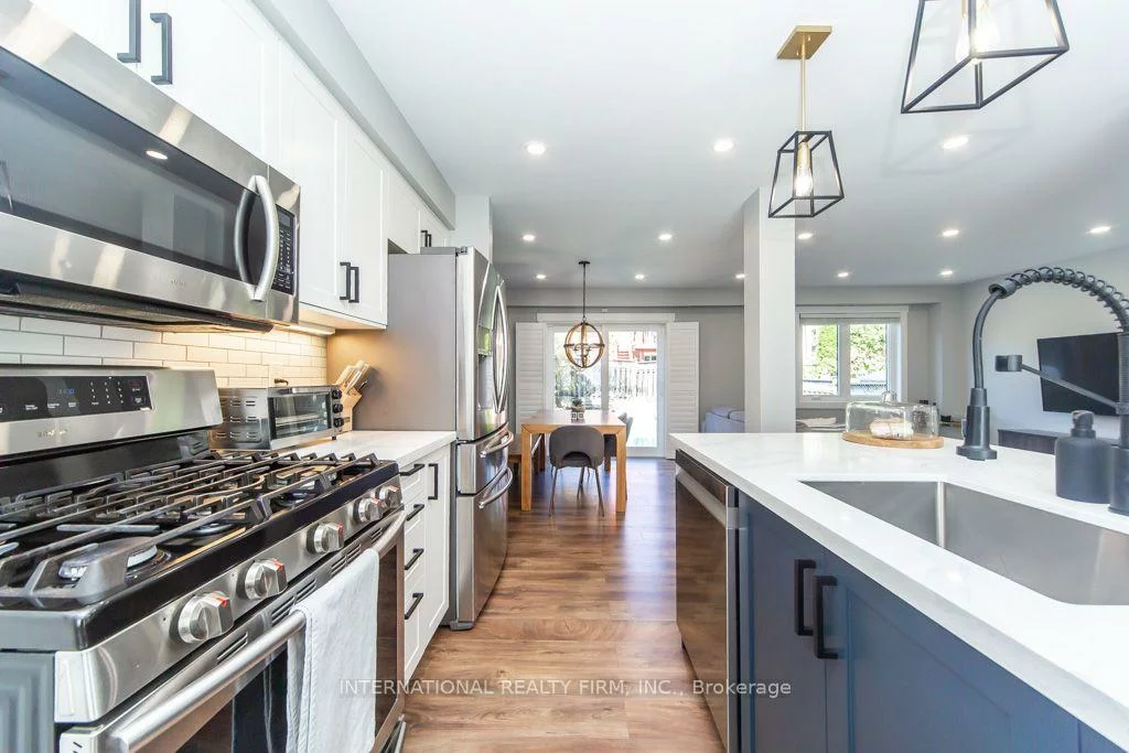 2745, Galleon, Central Erin Mills, Mississauga