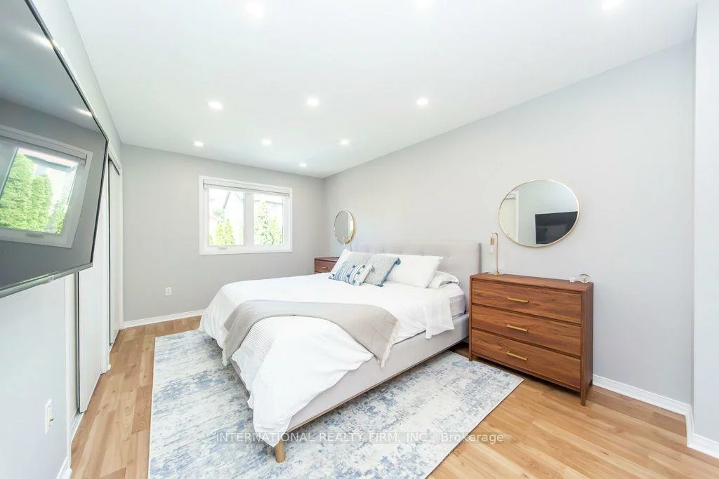 2745, Galleon, Central Erin Mills, Mississauga