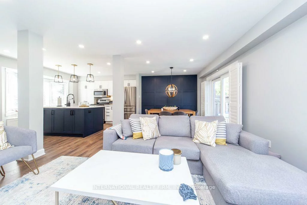 2745, Galleon, Central Erin Mills, Mississauga