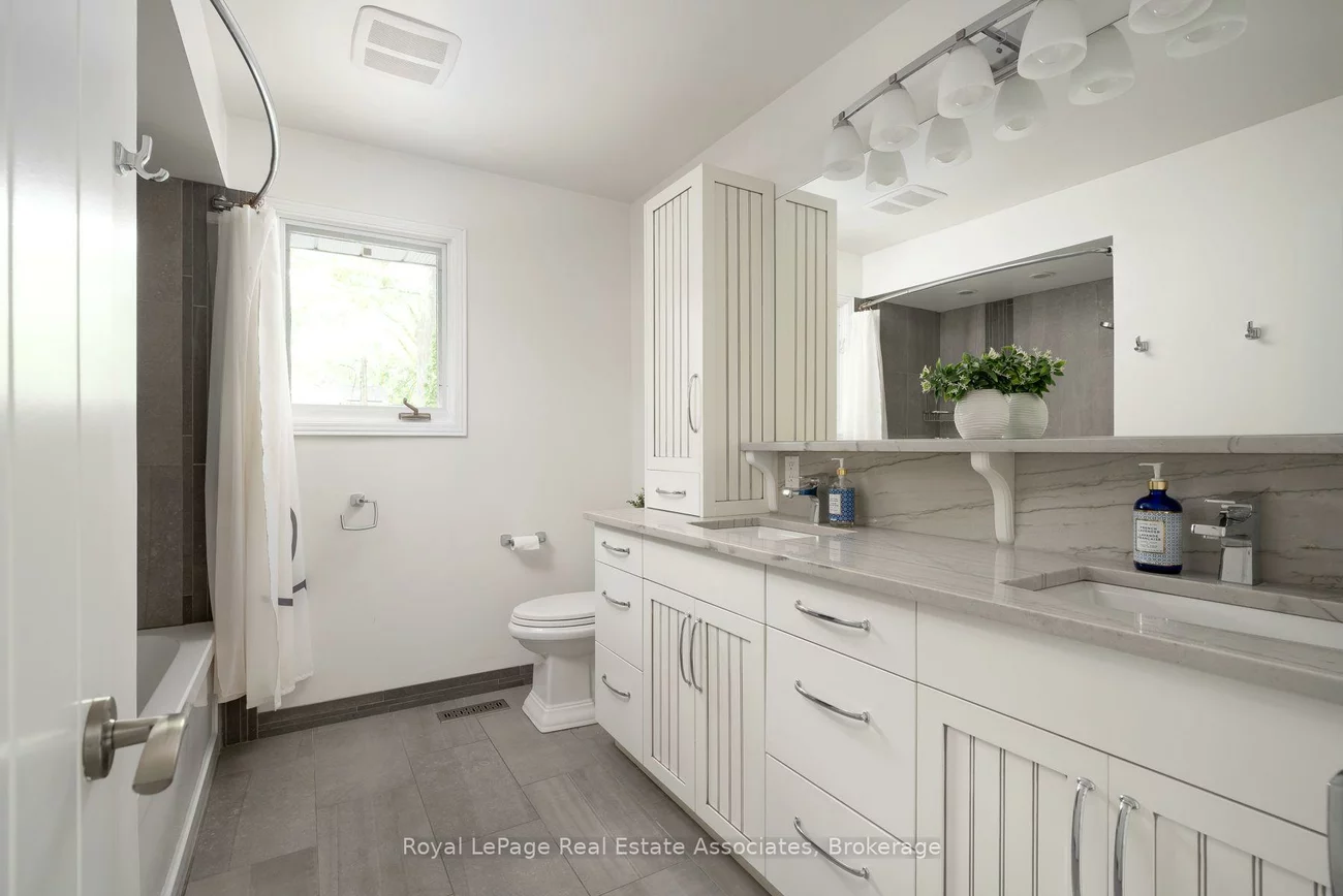 1349, Birchwood Heights, Mineola, Mississauga