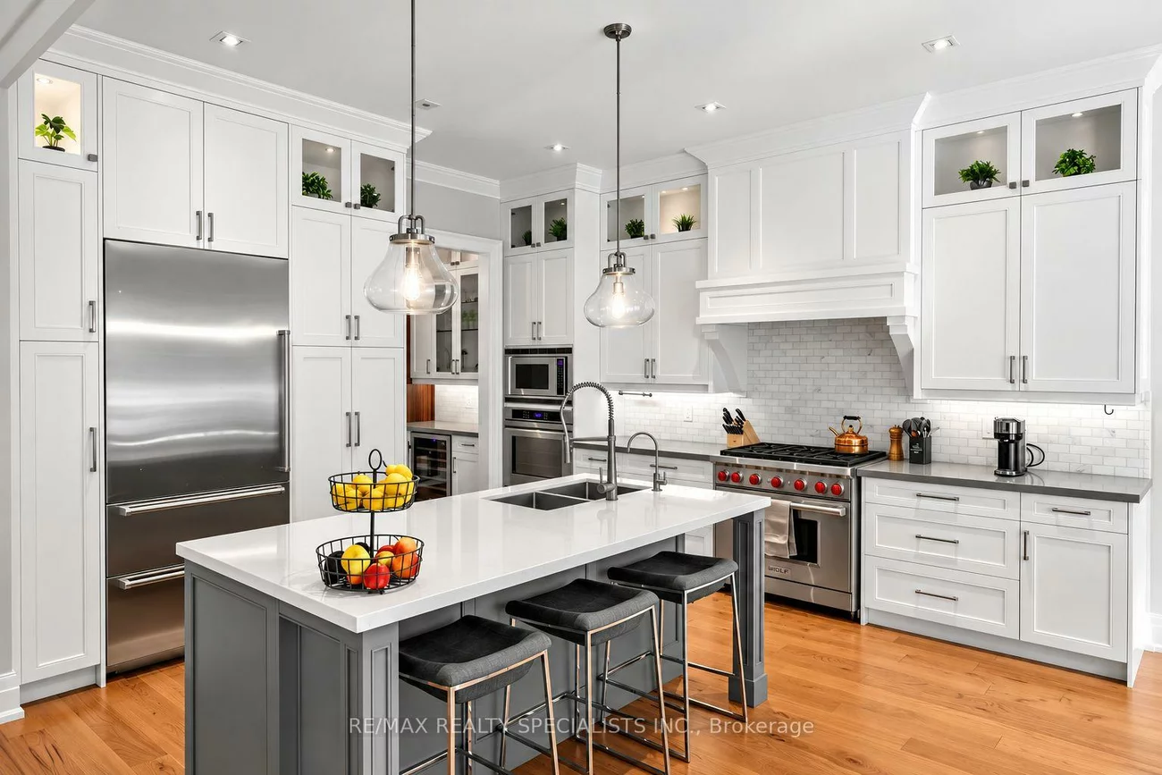 1534, Trotwood, Mineola, Mississauga