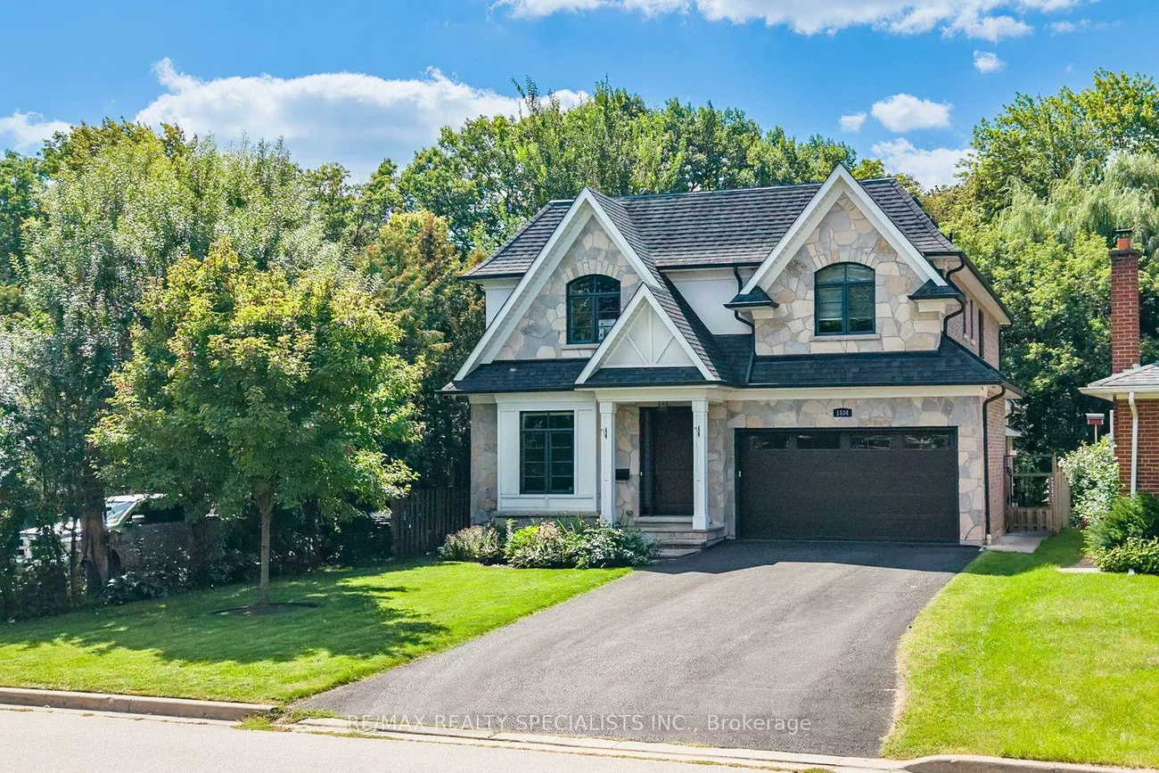 1534, Trotwood, Mineola, Mississauga