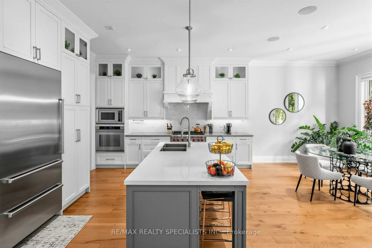 1534, Trotwood, Mineola, Mississauga