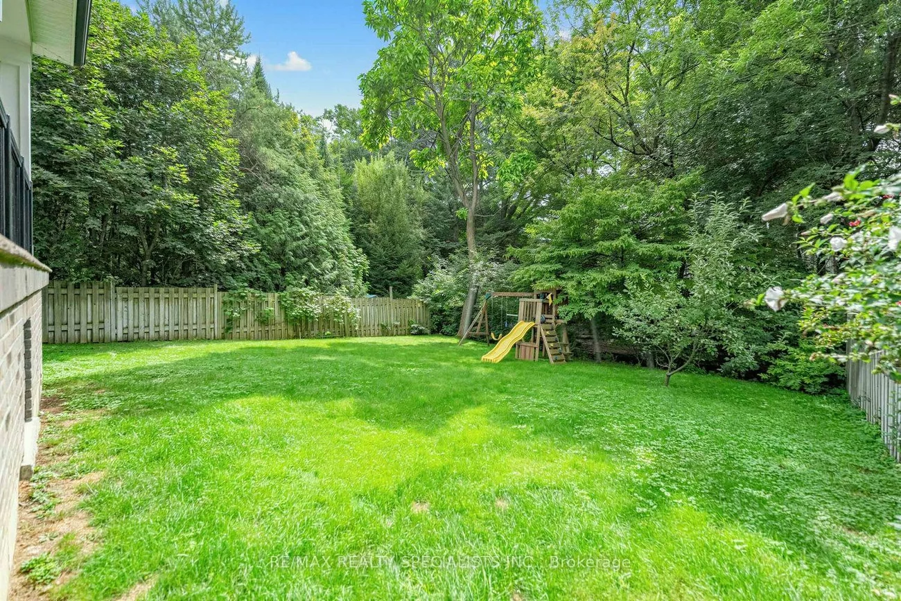 1534, Trotwood, Mineola, Mississauga