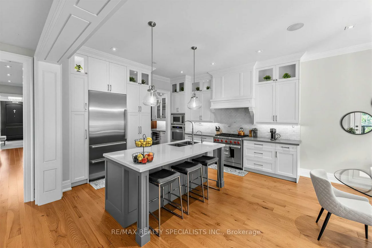 1534, Trotwood, Mineola, Mississauga