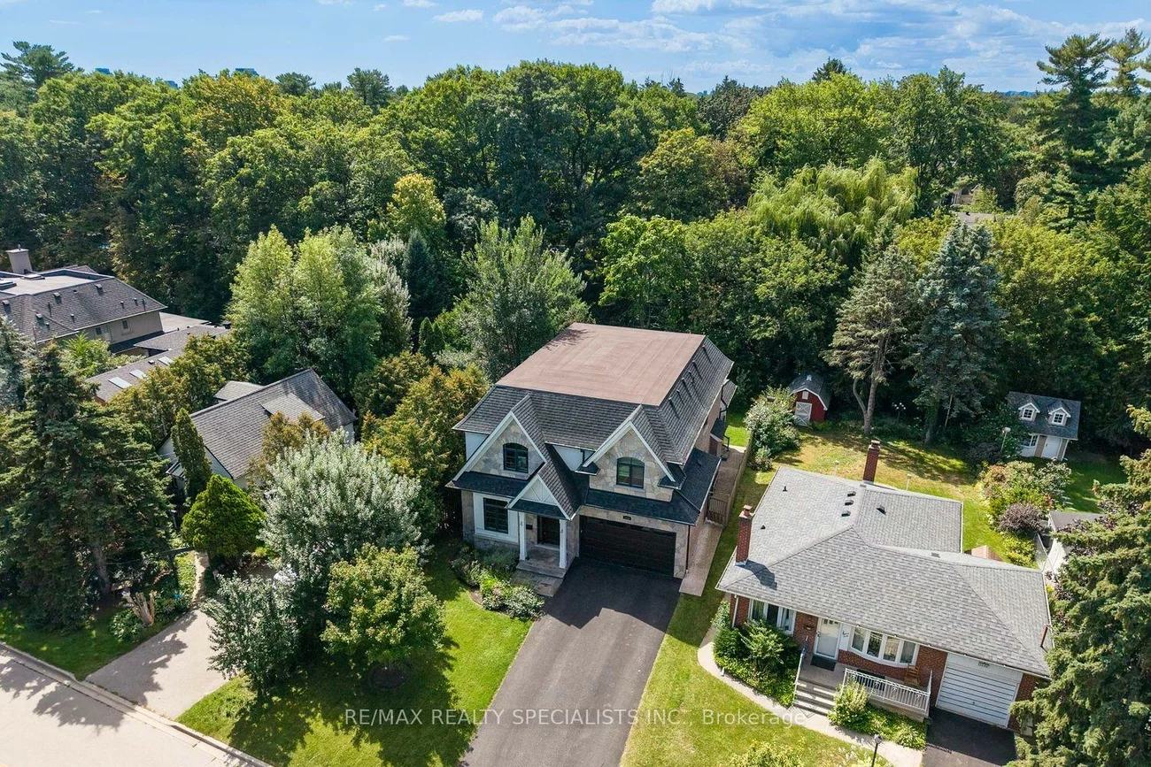1534, Trotwood, Mineola, Mississauga