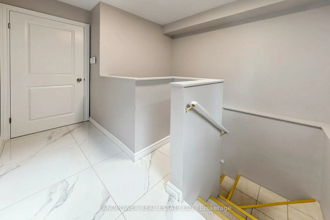 317, Paisley, Cooksville, Mississauga