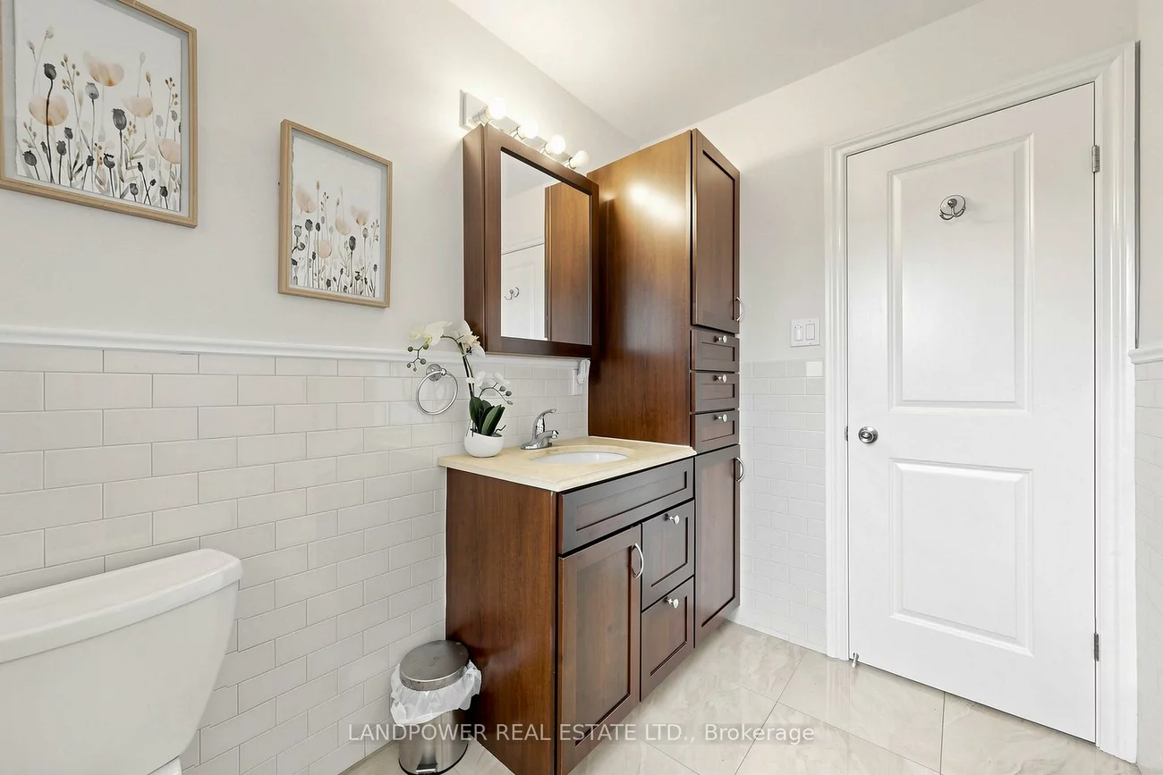 317, Paisley, Cooksville, Mississauga