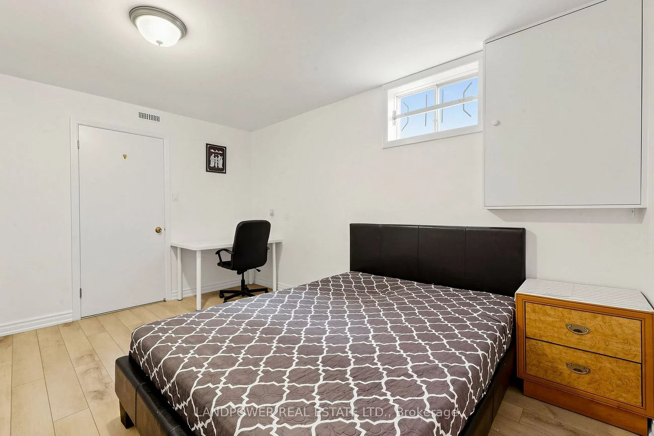 317, Paisley, Cooksville, Mississauga