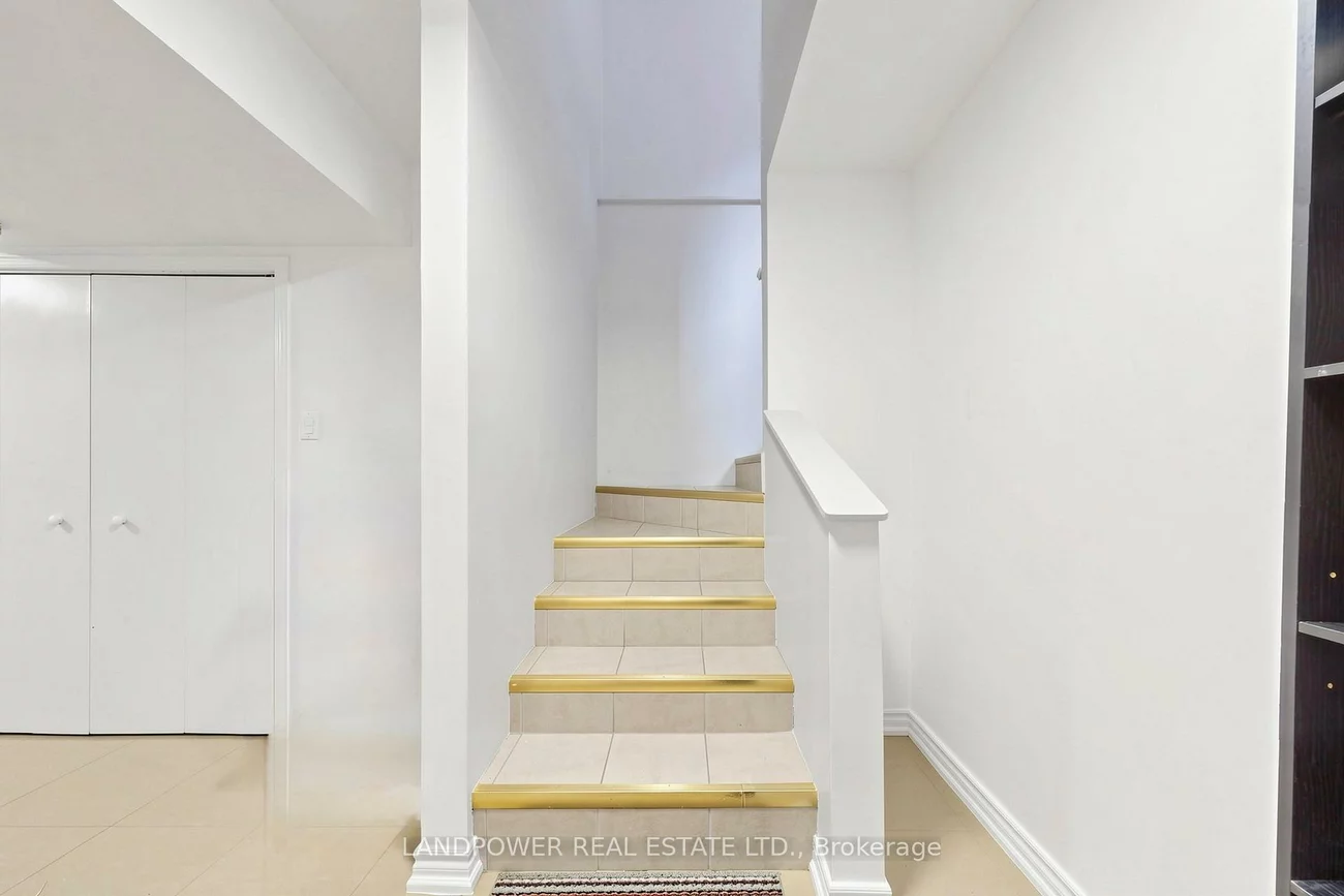 317, Paisley, Cooksville, Mississauga