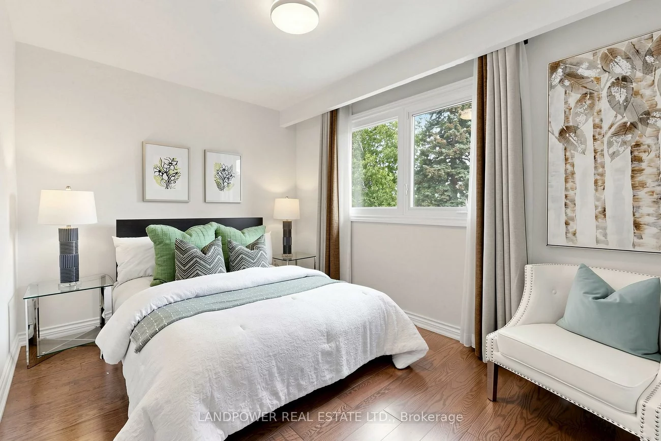 317, Paisley, Cooksville, Mississauga