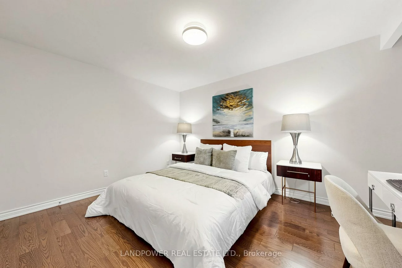 317, Paisley, Cooksville, Mississauga