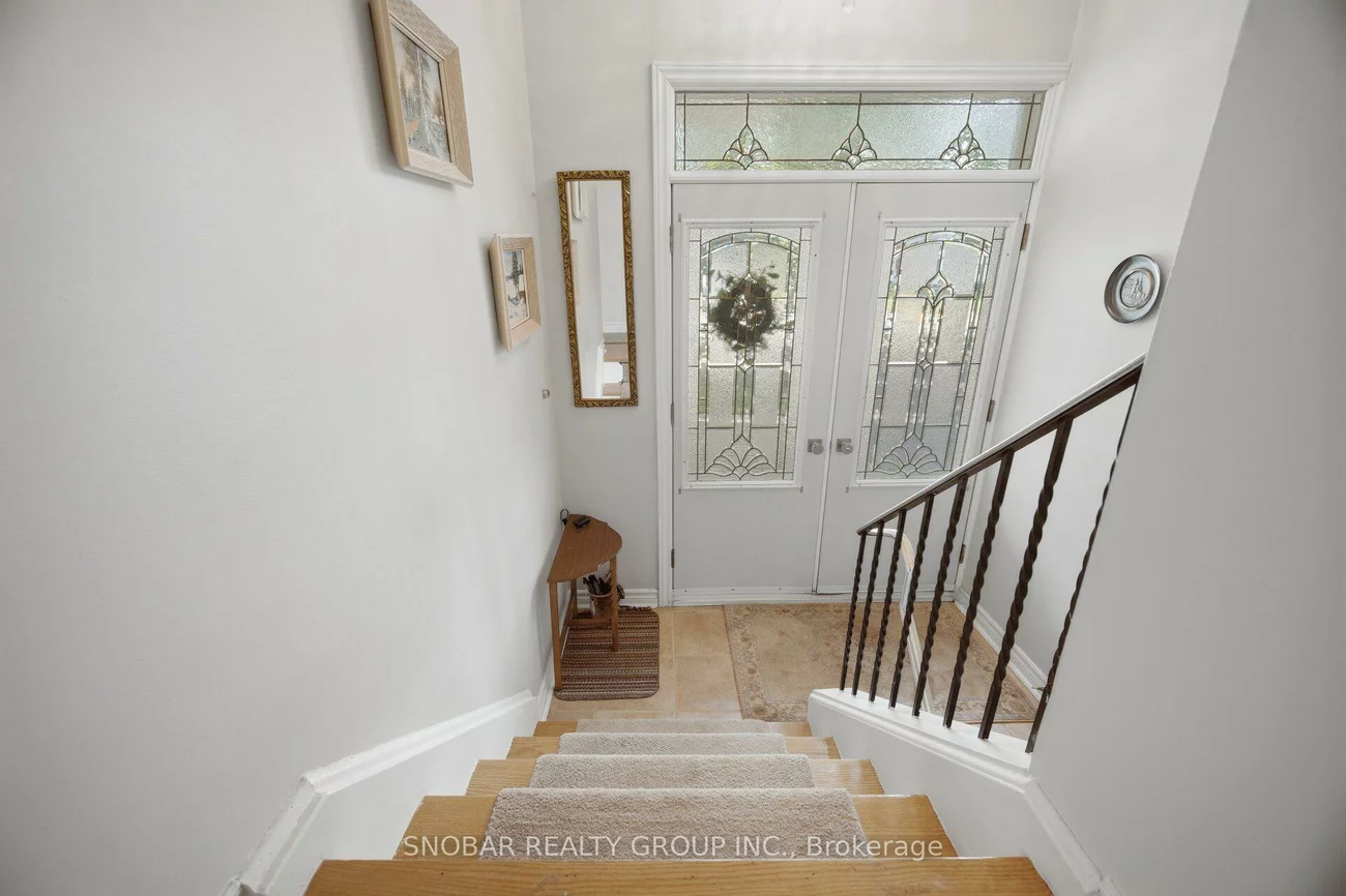 1408, Ballyclare, Erindale, Mississauga
