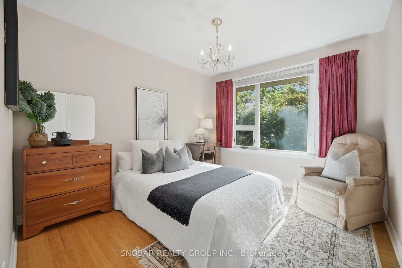 1408, Ballyclare, Erindale, Mississauga