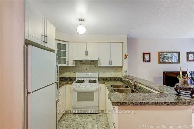 2870, Westbury, Central Erin Mills, Mississauga
