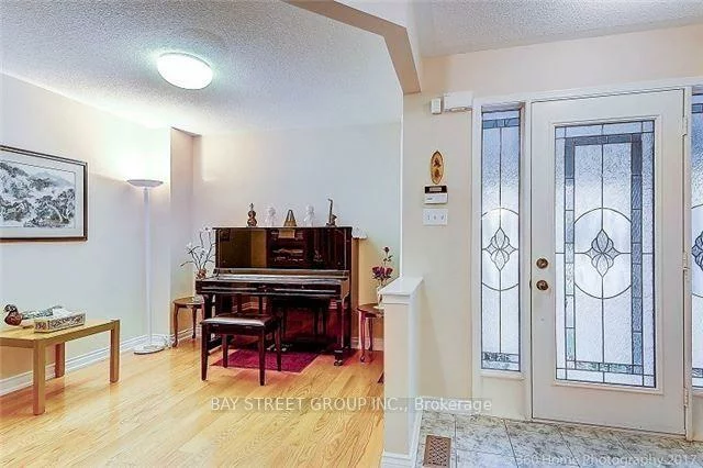 2870, Westbury, Central Erin Mills, Mississauga