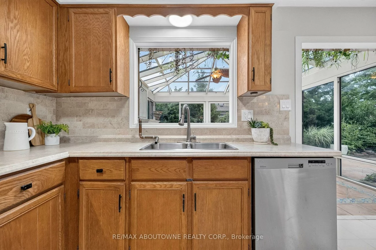 1191, Carlo, Rathwood, Mississauga