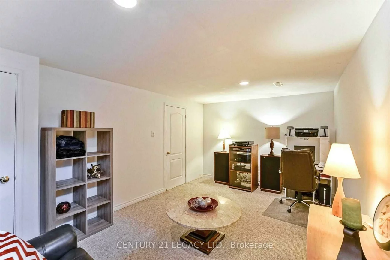 1098, Carding Mill, Meadowvale Village, Mississauga