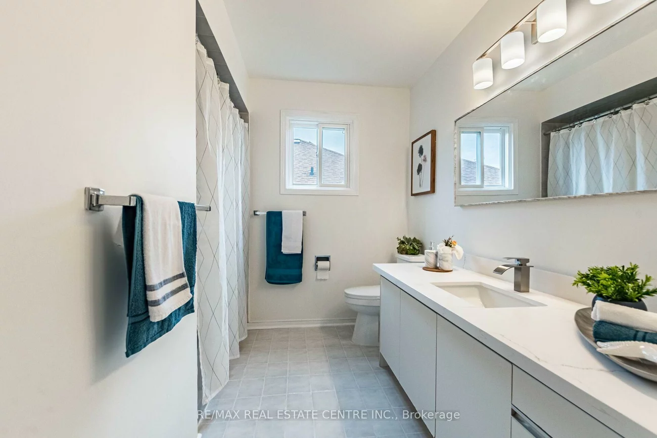 829, Stargazer, East Credit, Mississauga