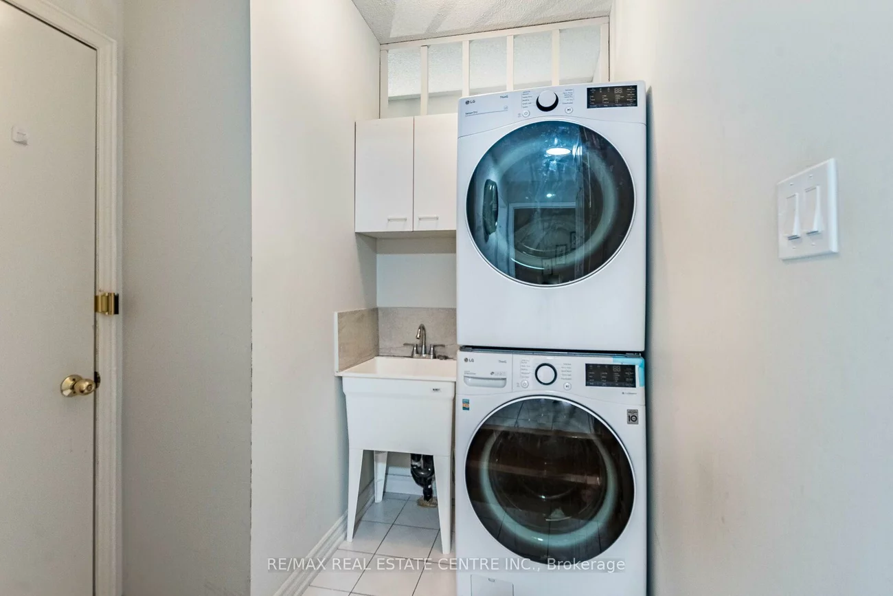 829, Stargazer, East Credit, Mississauga