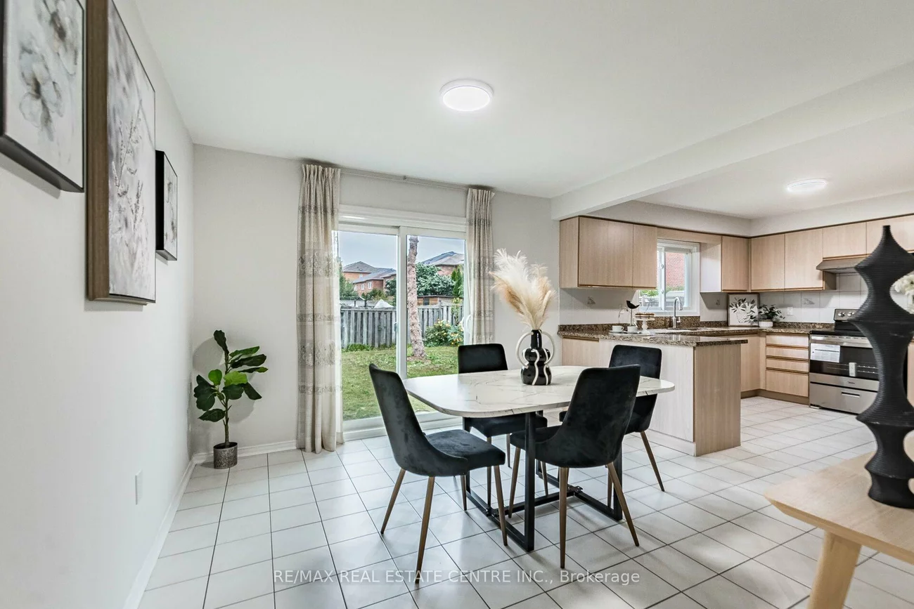 829, Stargazer, East Credit, Mississauga