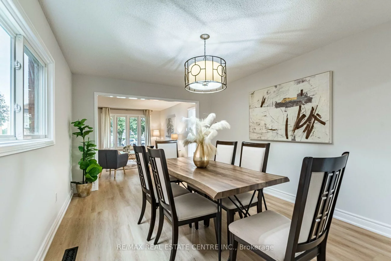 829, Stargazer, East Credit, Mississauga