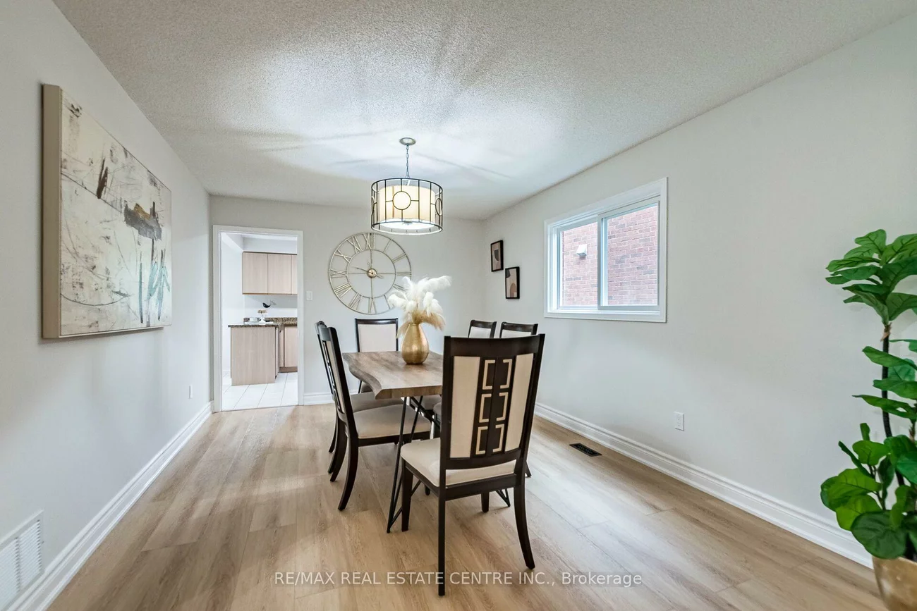 829, Stargazer, East Credit, Mississauga