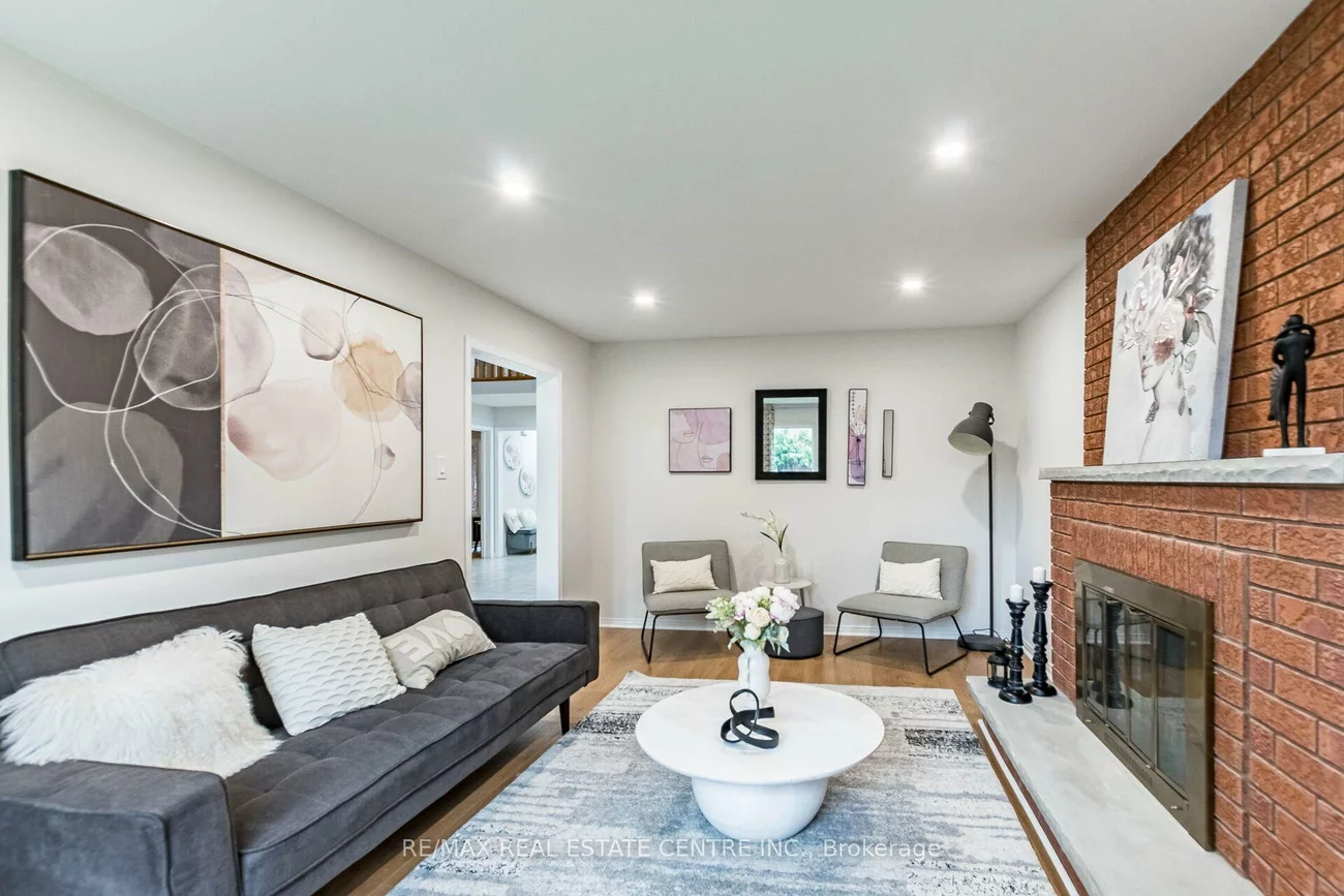 829, Stargazer, East Credit, Mississauga