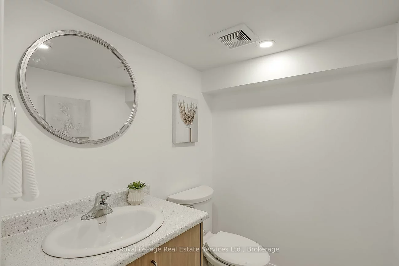 2403, Delkus, Cooksville, Mississauga