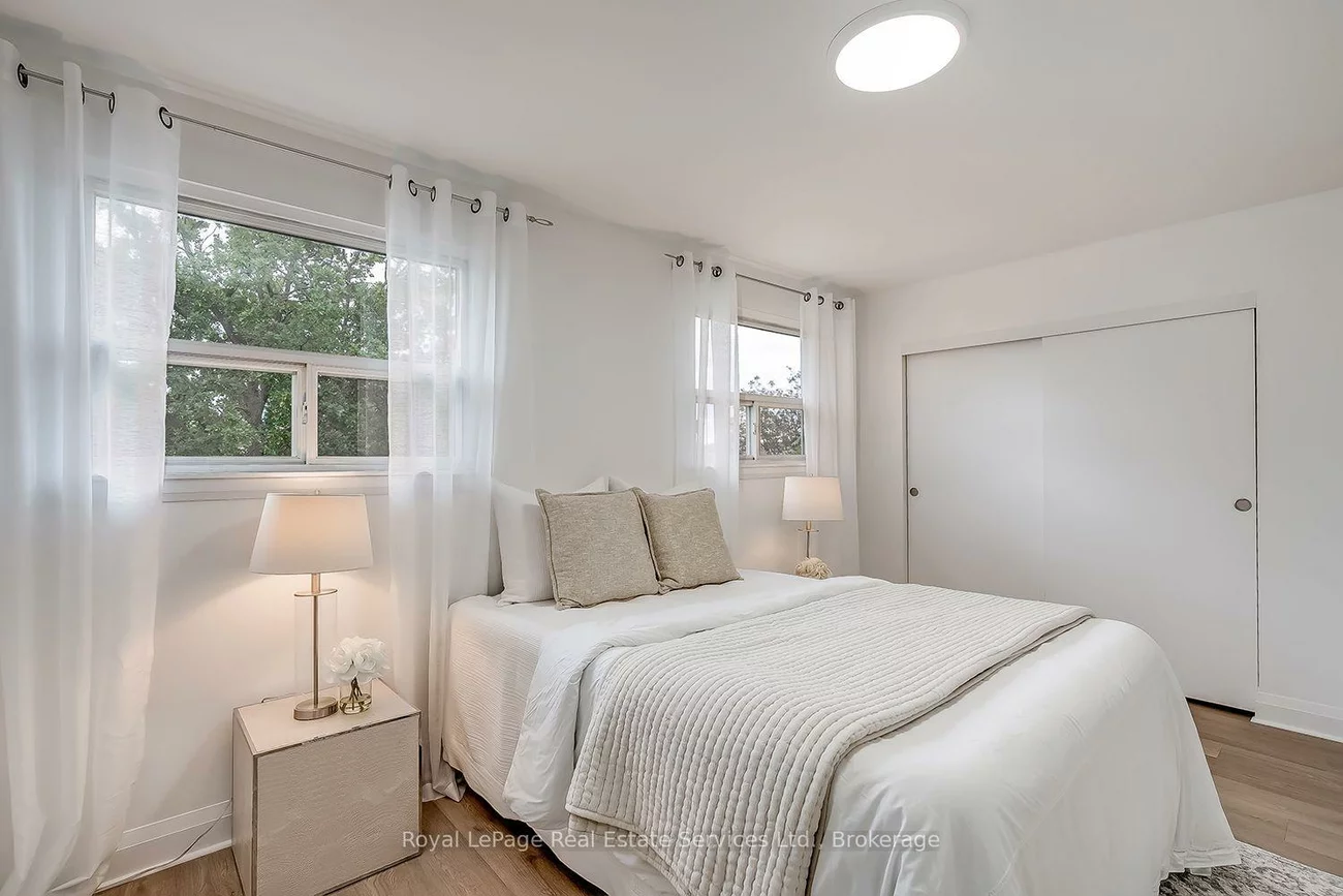2403, Delkus, Cooksville, Mississauga