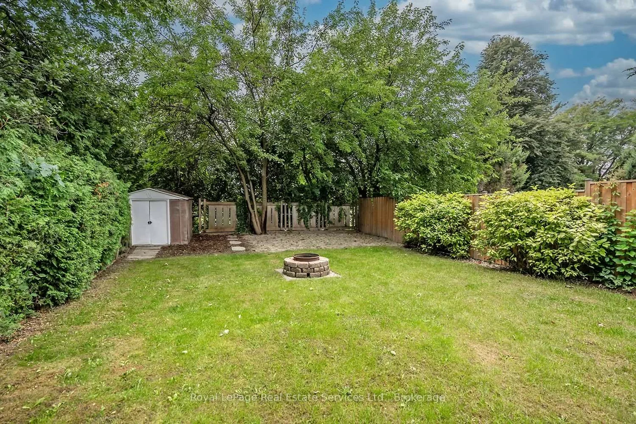 2403, Delkus, Cooksville, Mississauga