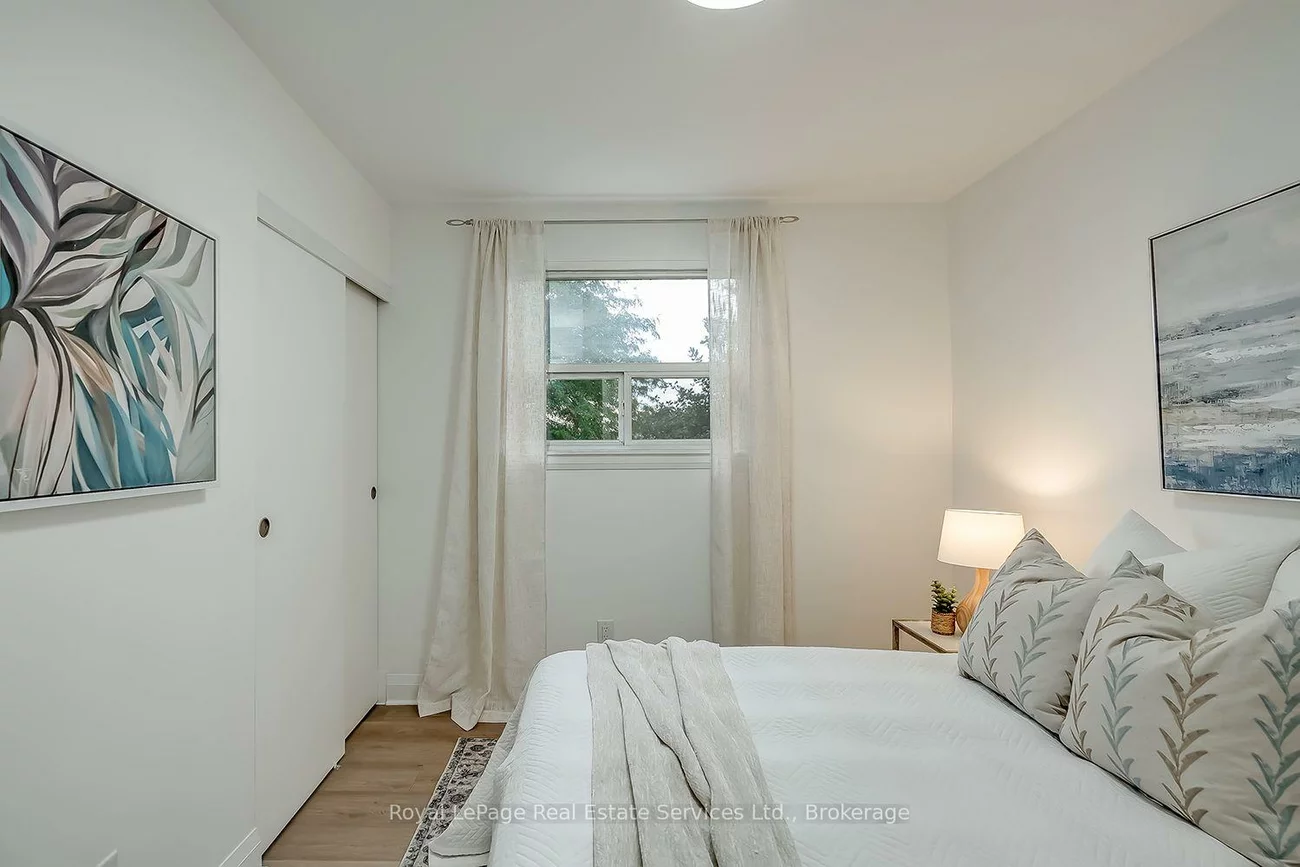 2403, Delkus, Cooksville, Mississauga