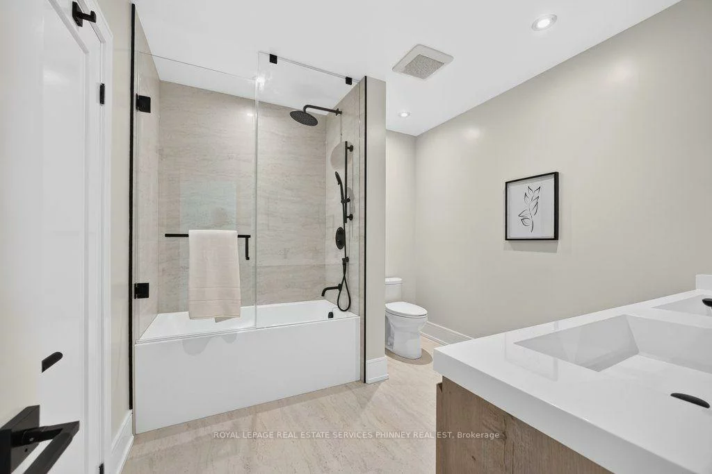 1340, Contour, Clarkson, Mississauga