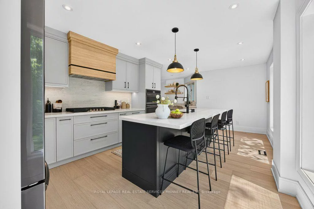 1340, Contour, Clarkson, Mississauga