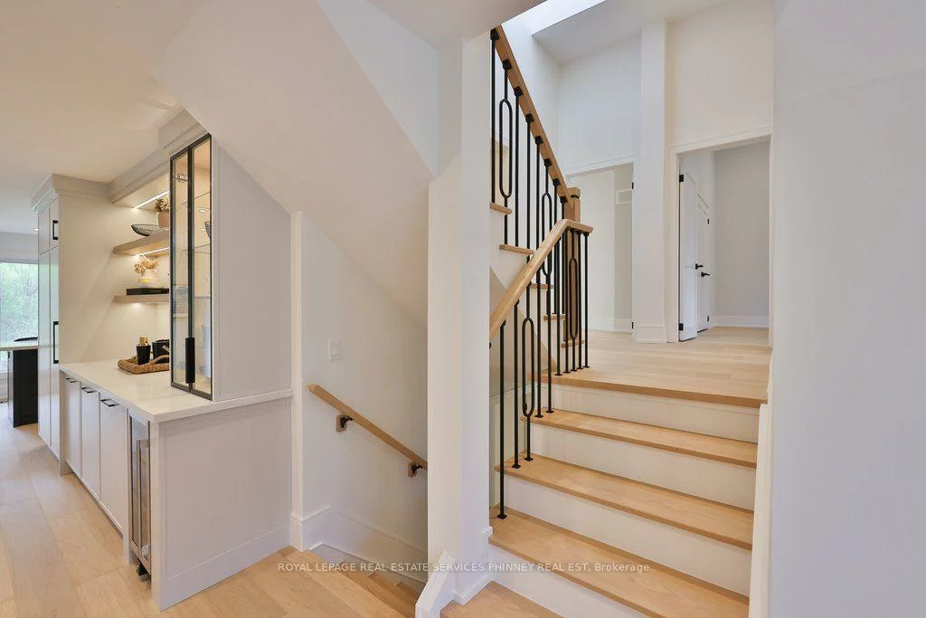 1340, Contour, Clarkson, Mississauga
